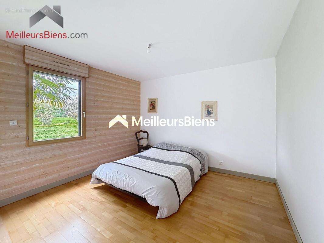 NOUVEAU PRIX ! St Molf Maison ossature bois de 253 m² avec parc arboré, géothermie et accès littoral - photo 10