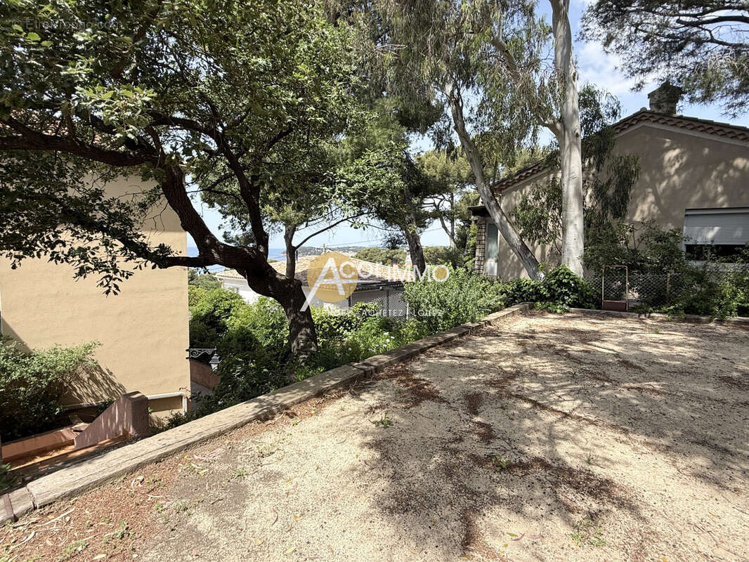 Appartement à SIX-FOURS-LES-PLAGES