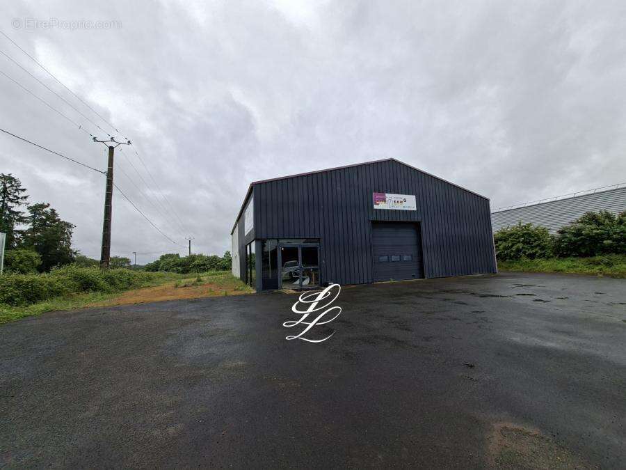 Commerce à MIRE