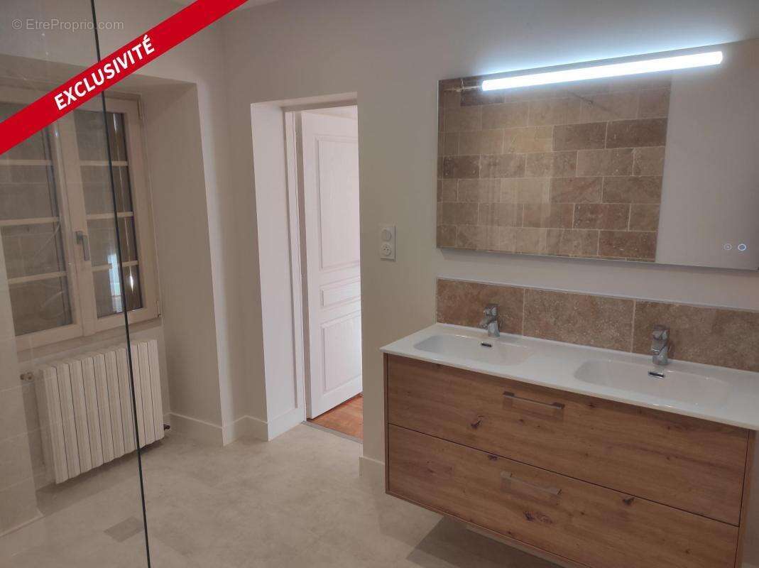 Maison à SAINT-JEAN-D&#039;ANGELY