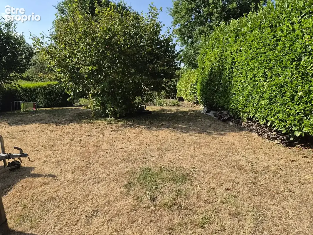 Pour investisseurs maison chateau gontier de 85 m2 avec garage et terrain louee - photo 7