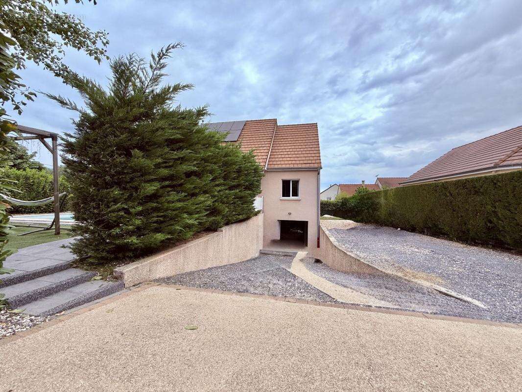 Maison à FENAY
