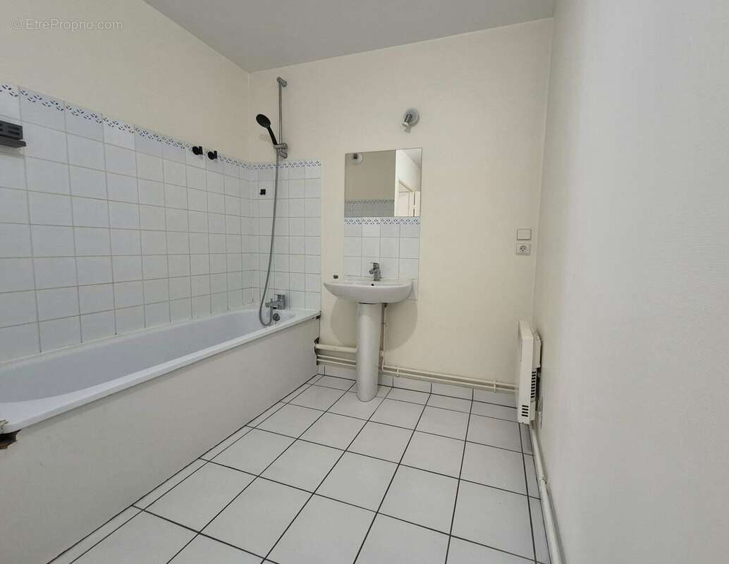 Appartement 53 m² à Reims  - photo 6