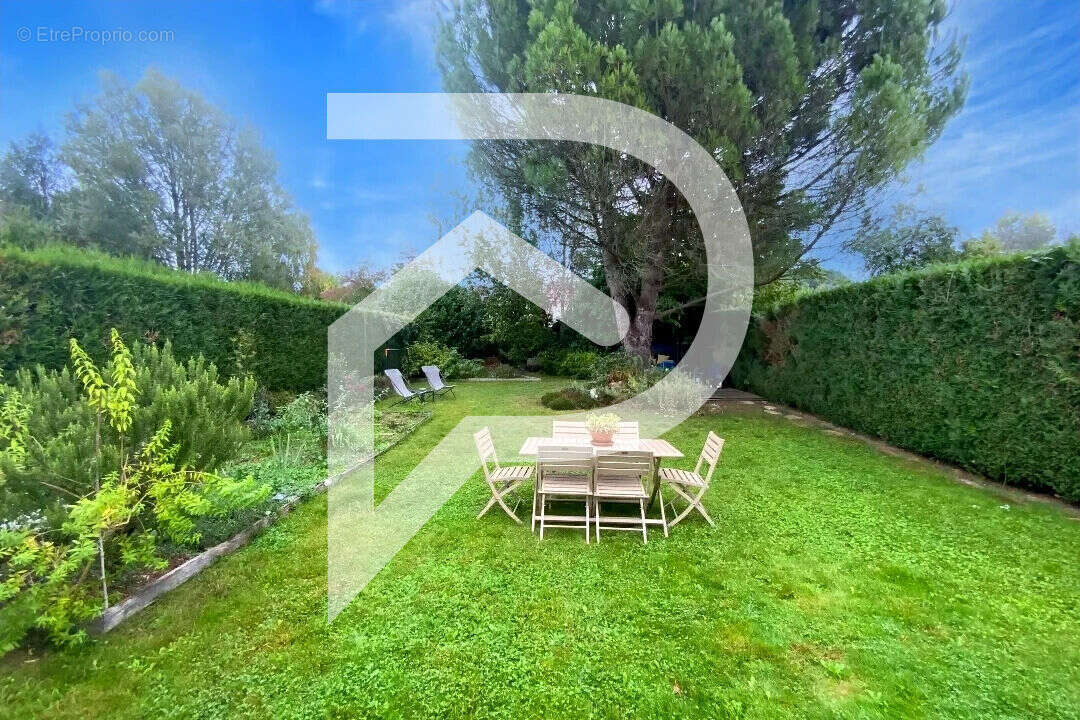 Maison à OZOIR-LA-FERRIERE