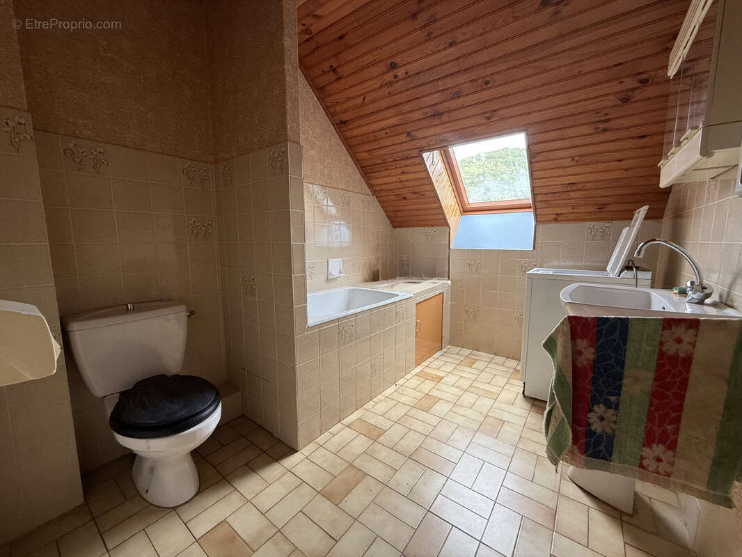Maison de village avec vue dominante sur la vallée du Lot   Fort potentiel d'aménagement - photo 15