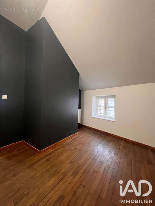 Appartement 370 m² à Sedan  - photo 9