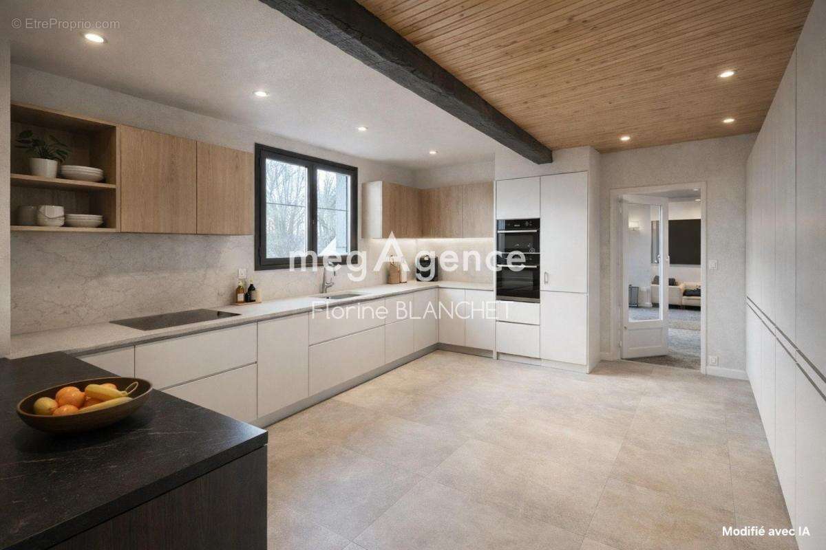 Maison à SAVIGNE-L'EVEQUE