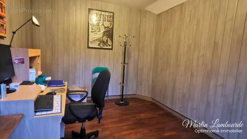 Maison à SAINT-LEONARD-DE-NOBLAT