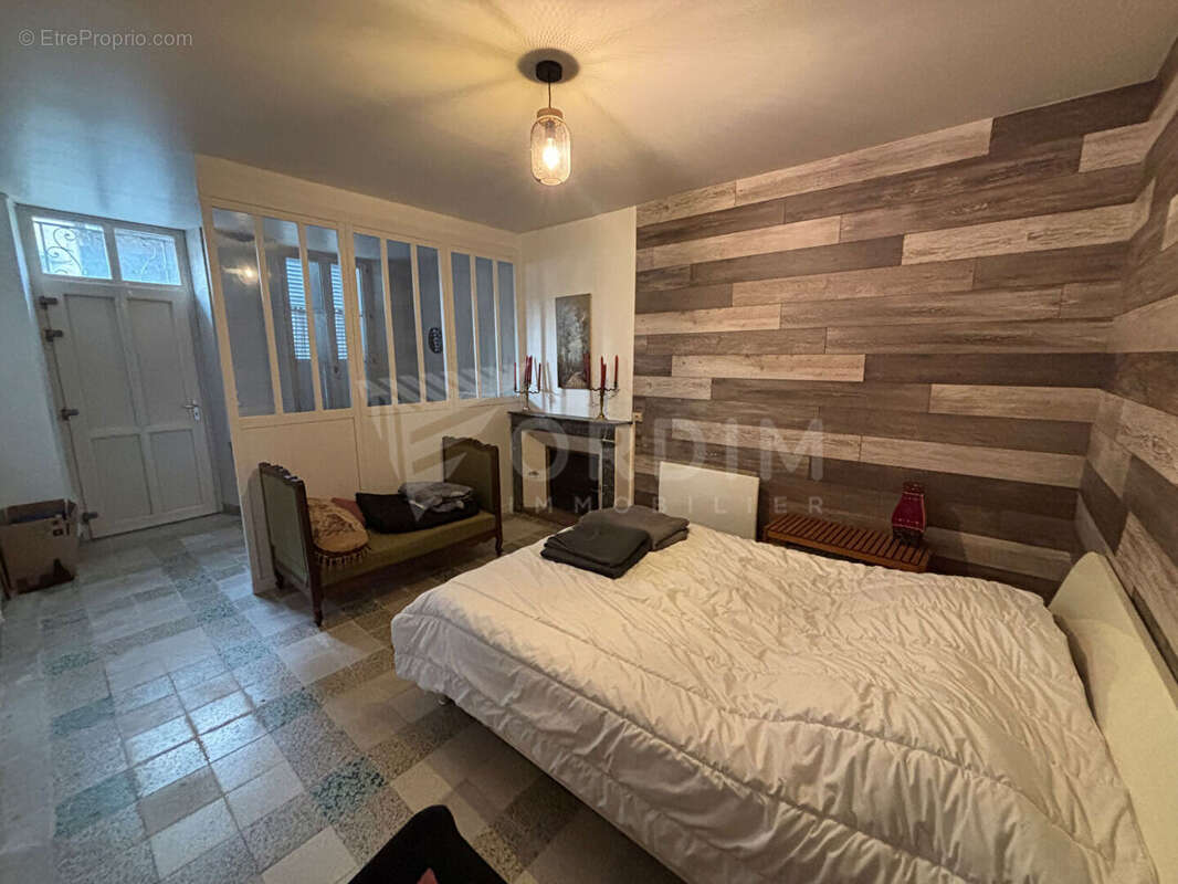 Maison à SAINT-MARTIN-SUR-ARMANCON