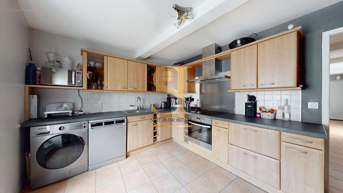 Appartement à LINAS