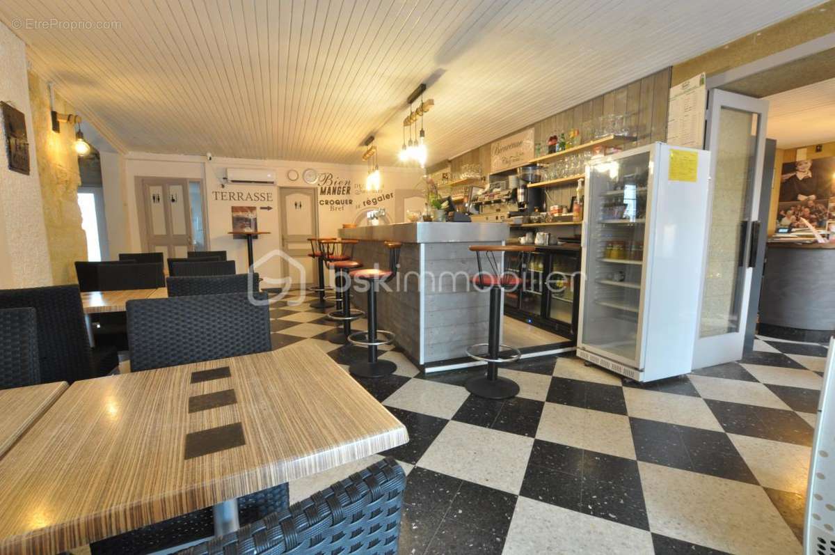 Commerce à REMOULINS