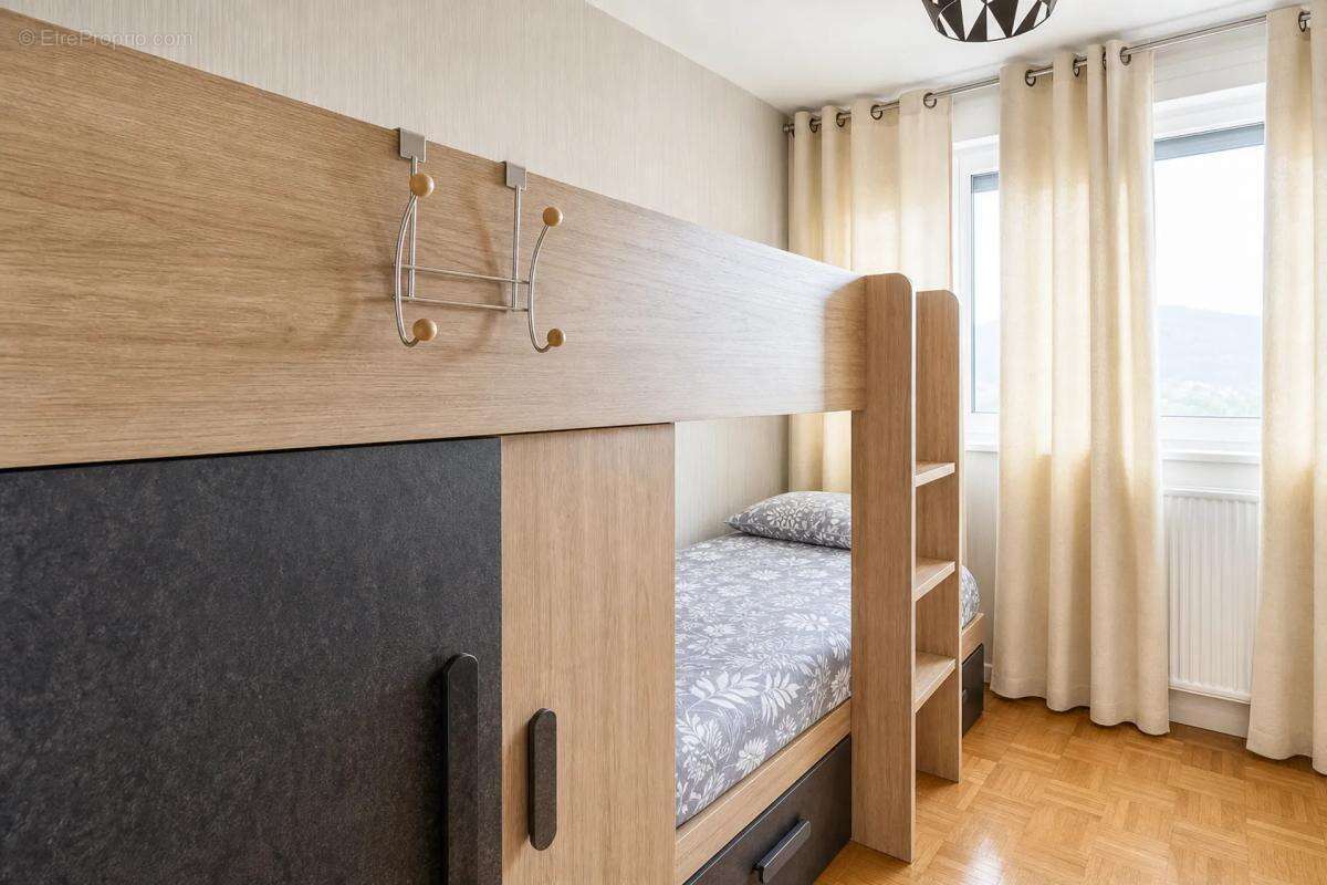 Spacieux T4 avec vue imprenable à Échirolles - photo 4