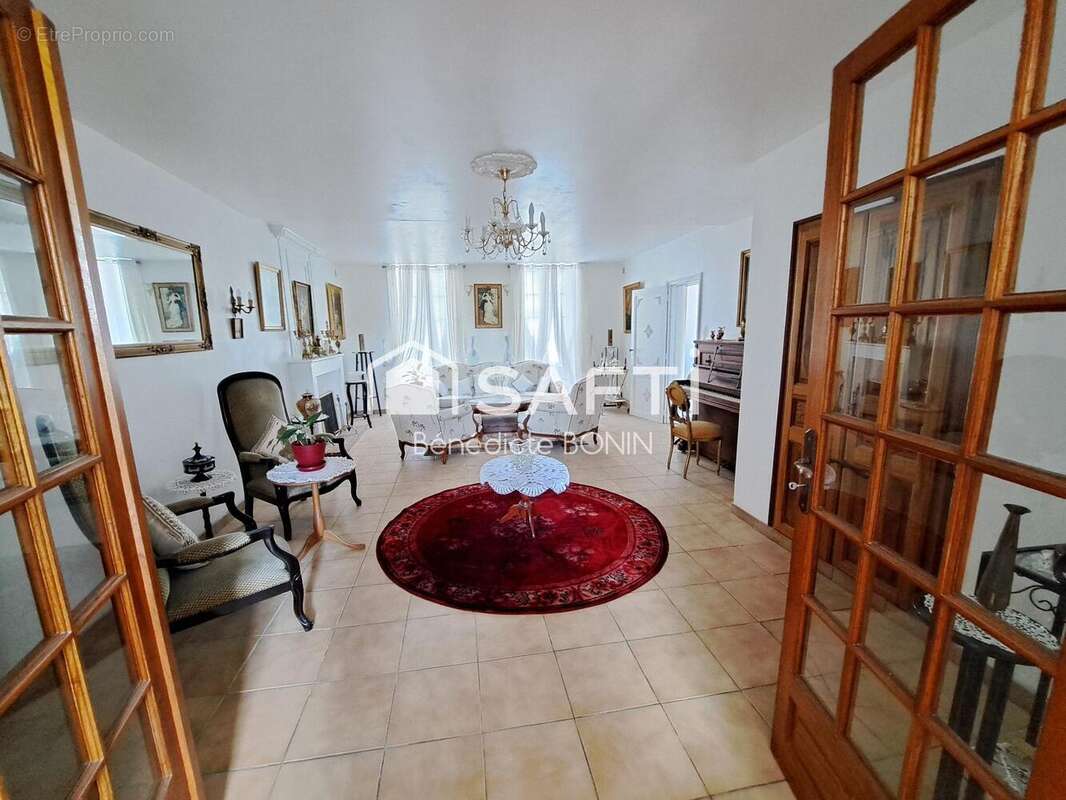 Maison 155 m² à Mirambeau  - photo 3