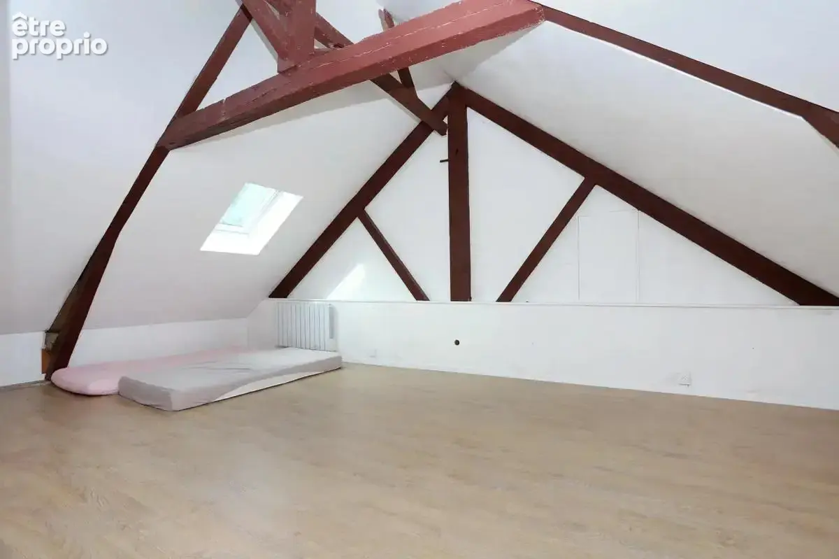 Maison de 9 pièces de 183 m² à Saint-Aubin-du-Cormier - photo 10