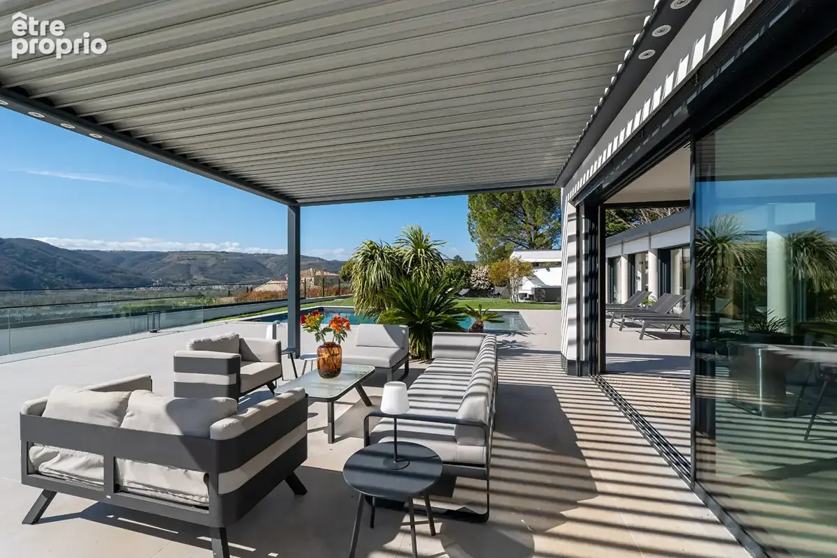 VILLA CONTEMPORAINE  DE  PRESTIGE : 256m² sur  parcelle 913m²  - Panorama exceptionnel sur la Vallée du Rhône - photo 3