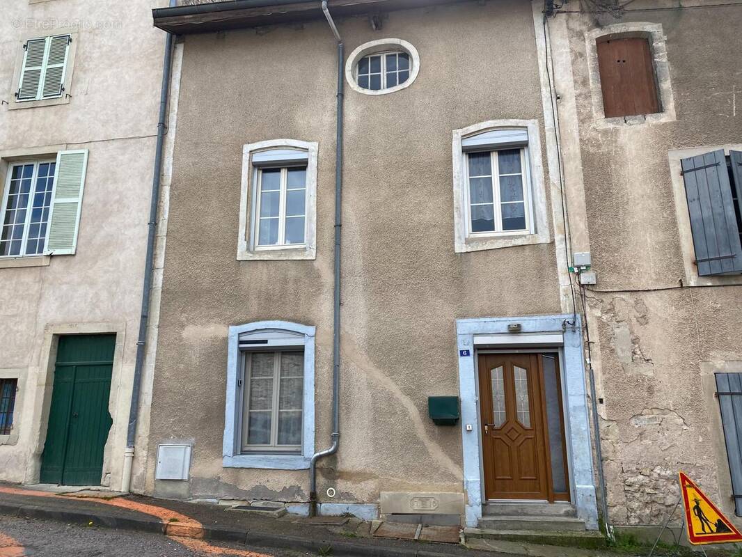 Photo 1 - Maison à CHATEL-SUR-MOSELLE