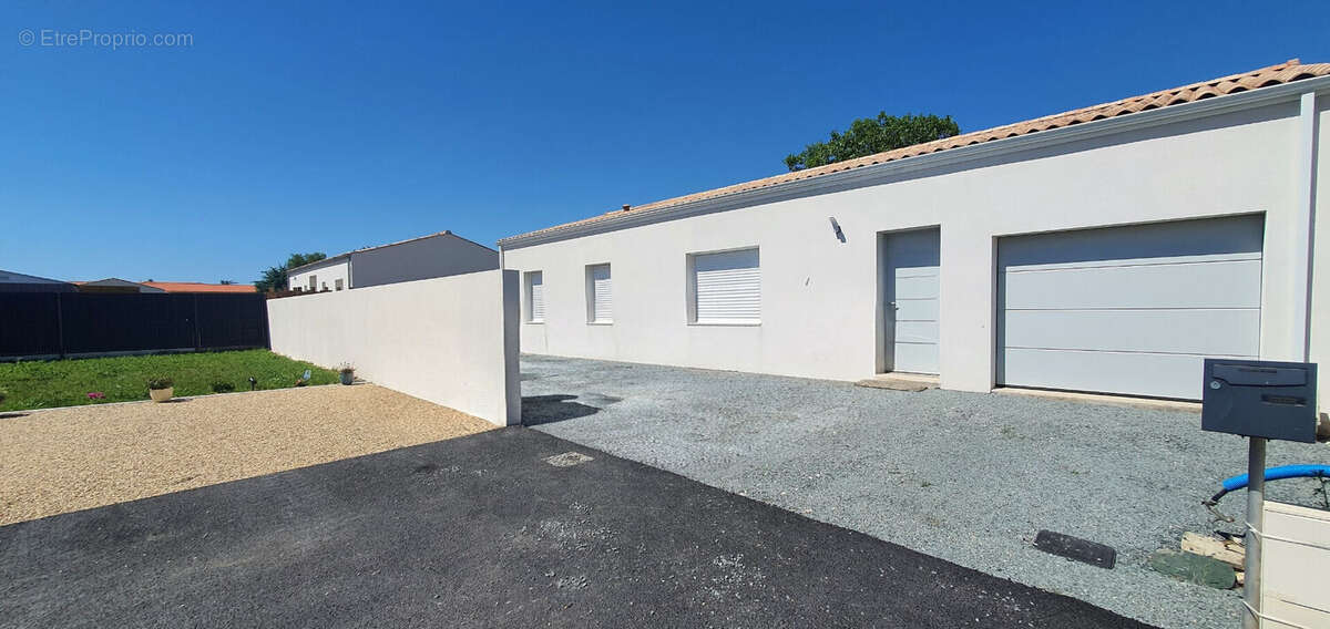 Maison à ECHILLAIS