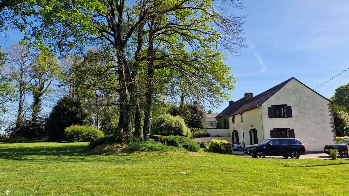 MORBIHAN Charmante maison de campagne de 4 chambres, 2 salles de bains, grand jardin, terrasse, parking - photo 3