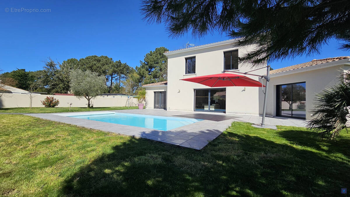 Maison à LES MATHES