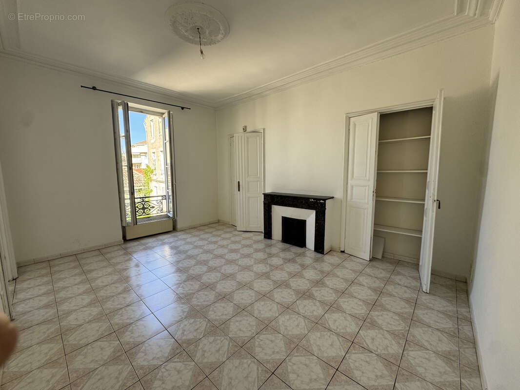 Appartement à NIMES