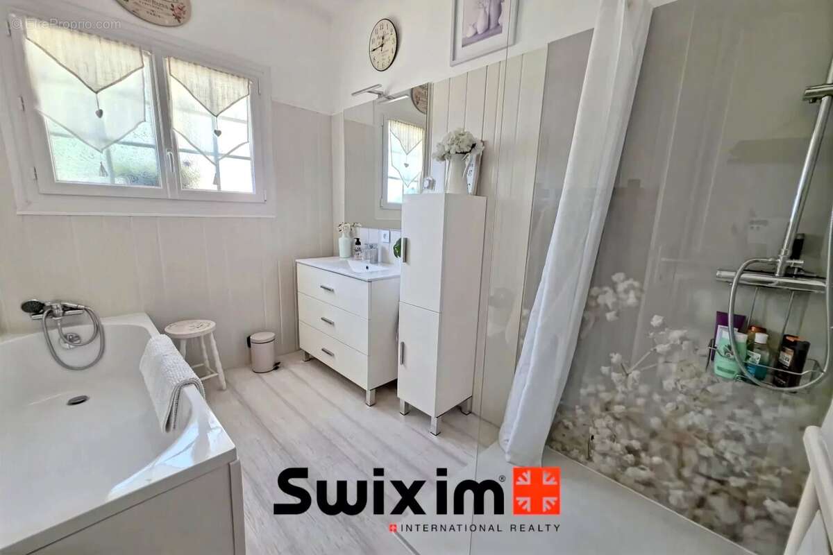 Maison familiale de 135m² à Saint-Seurin-de-Cadourne - photo 9