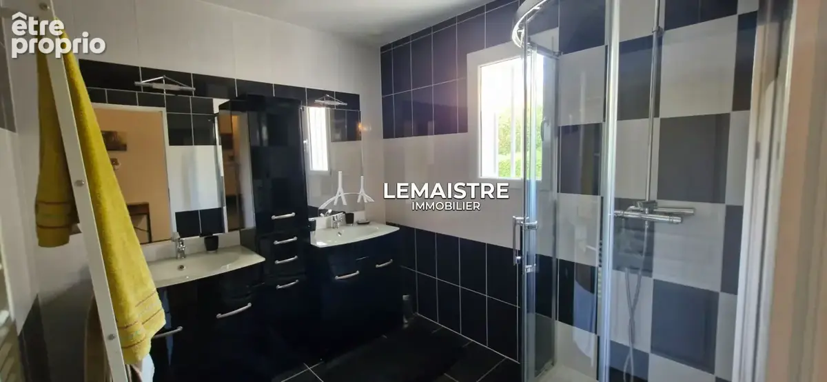 Maison à vendre -  217.98 m² -Saint-Pierre-en-Port - 6 chambres - Vue dégagée - Plage à pied - photo 5