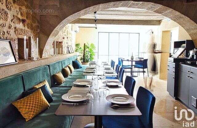 Photo 2 - Commerce à UZES