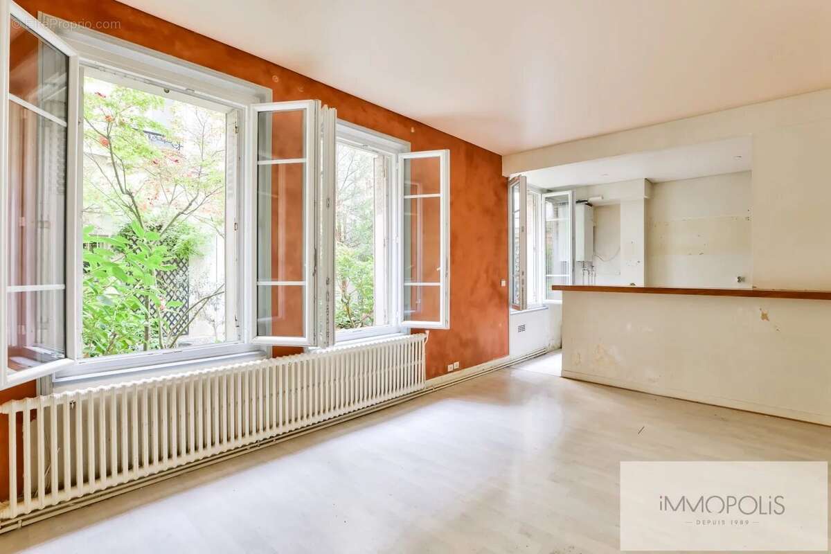 Appartement à PARIS-18E