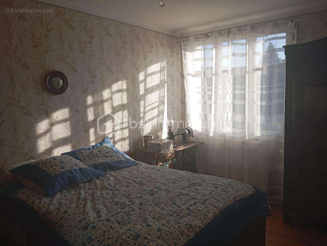 Maison à SAINT-SERVAIS