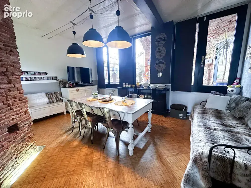 BOURG SAINT BERNARD, Maison atypique de 195 m2 à vendre. - photo 4