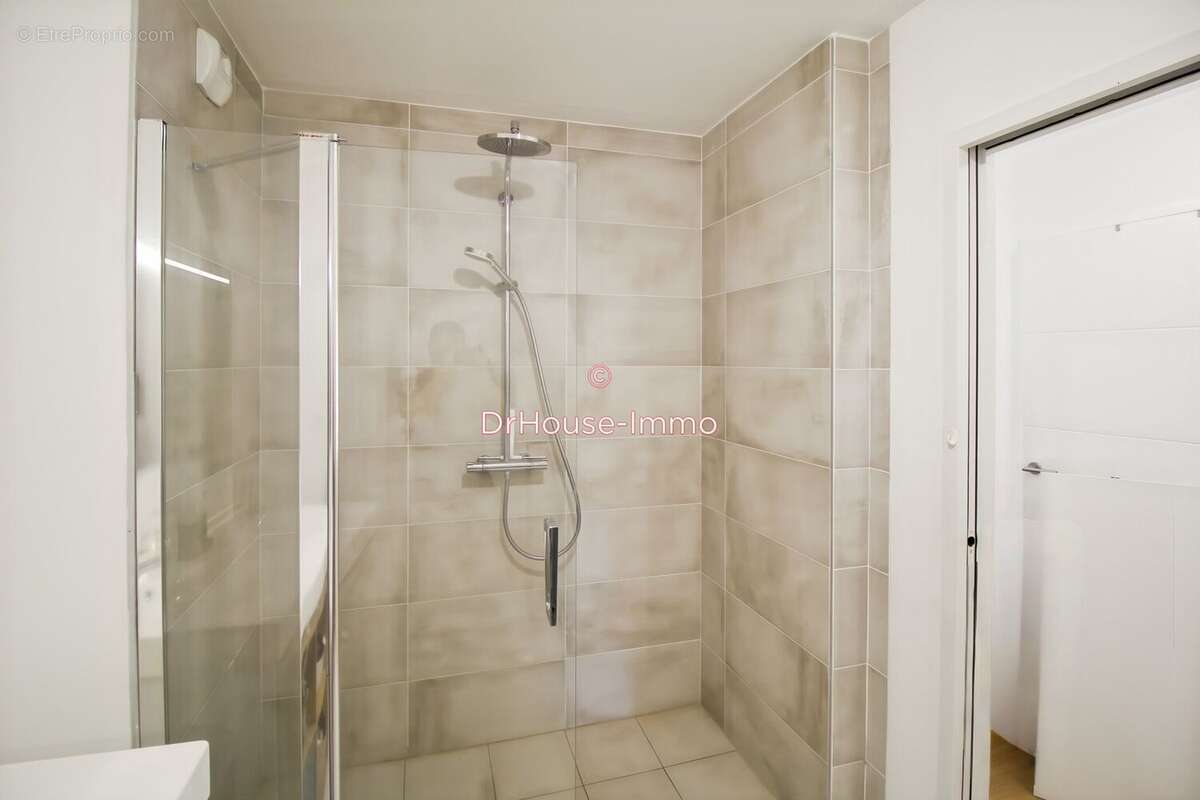 Appartement à COLLONGES-AU-MONT-D'OR