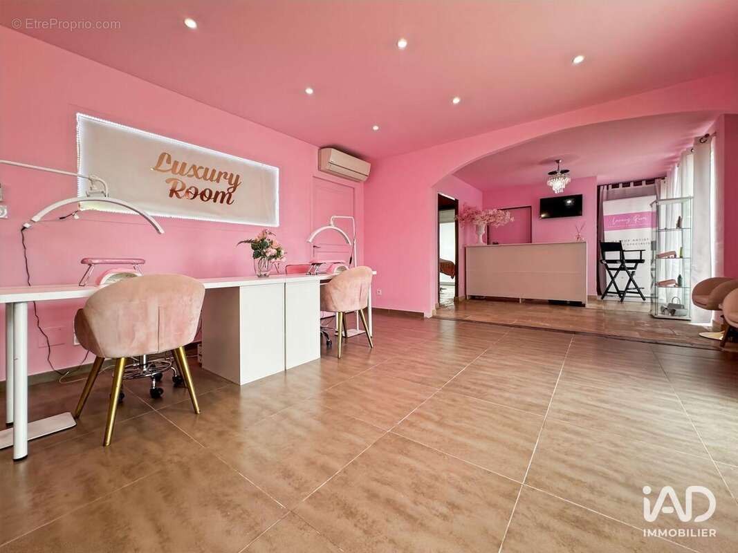 Photo 4 - Commerce à SAINT-MARTIN-DE-CRAU