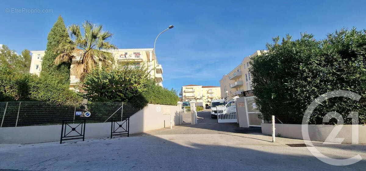 Appartement à HYERES