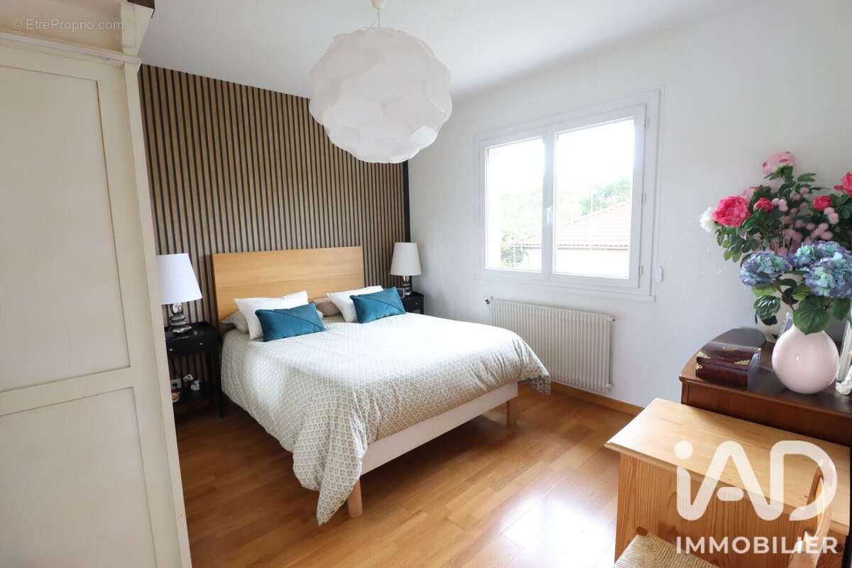 Maison 115 m² à Cournon-D'auvergne  - photo 5