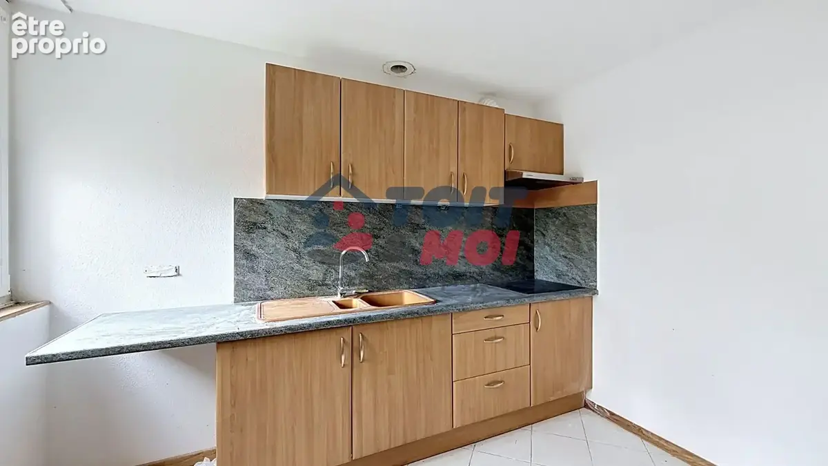 Immeuble avec appartement habitable et fort potentiel locatif - photo 3