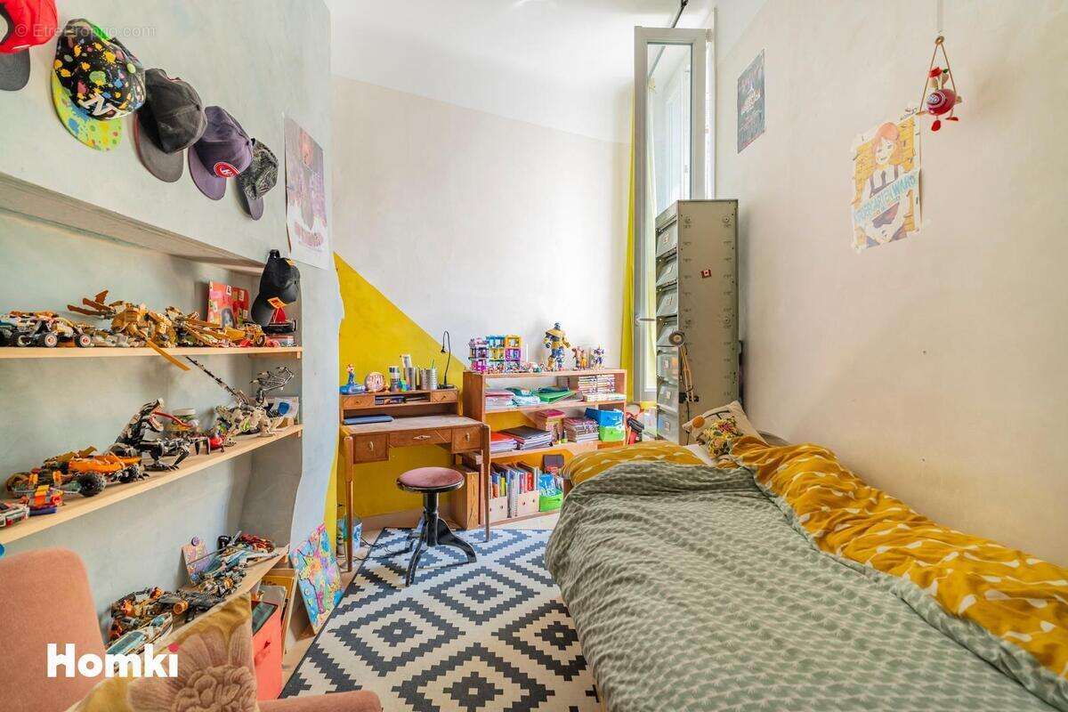 Appartement à MARSEILLE-1E