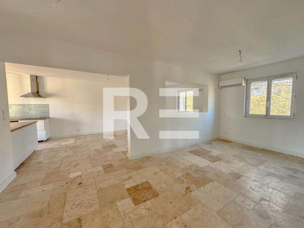 Maison à SAINT-GILLES