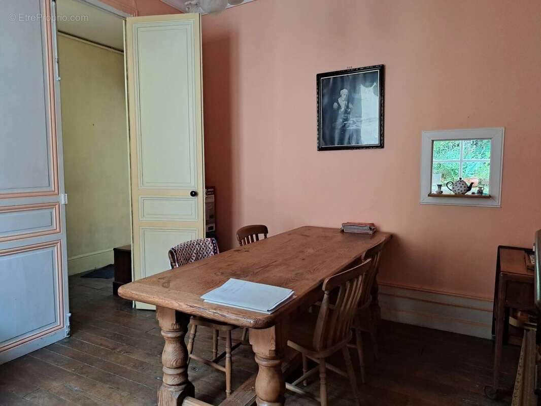 Maison à MONTMORILLON