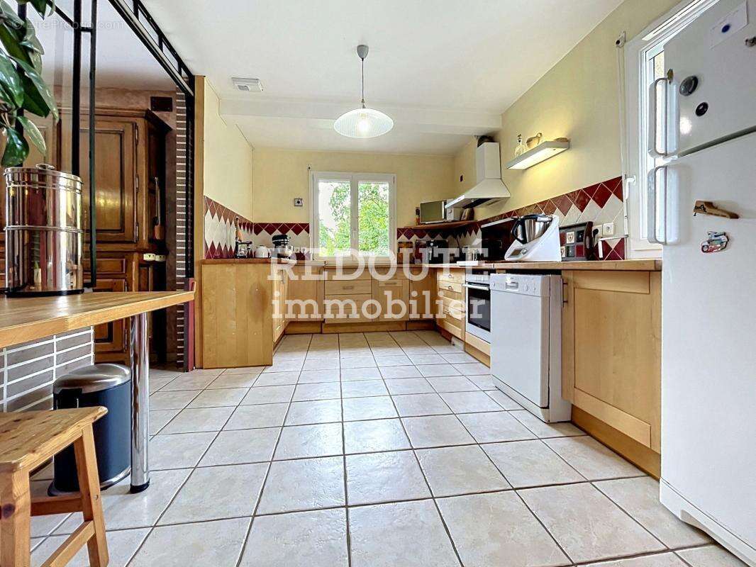 À vendre - suippes - maison moderne avec sous-sol et terrain - photo 9