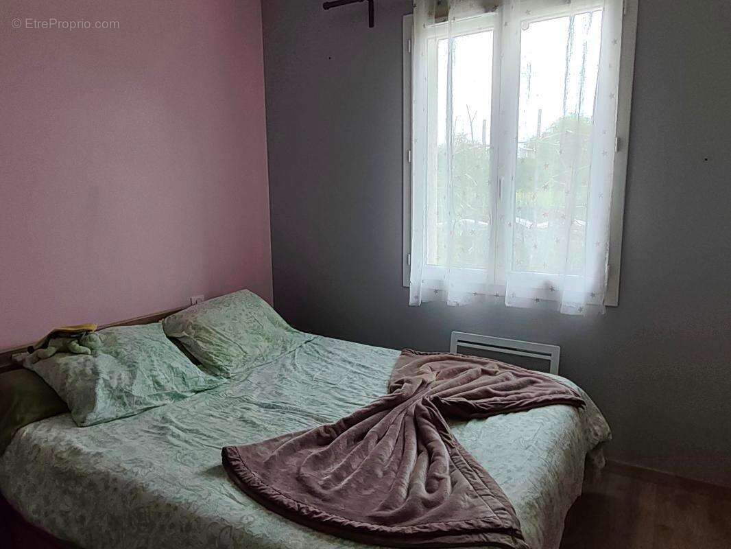 Maison à LES NOUILLERS