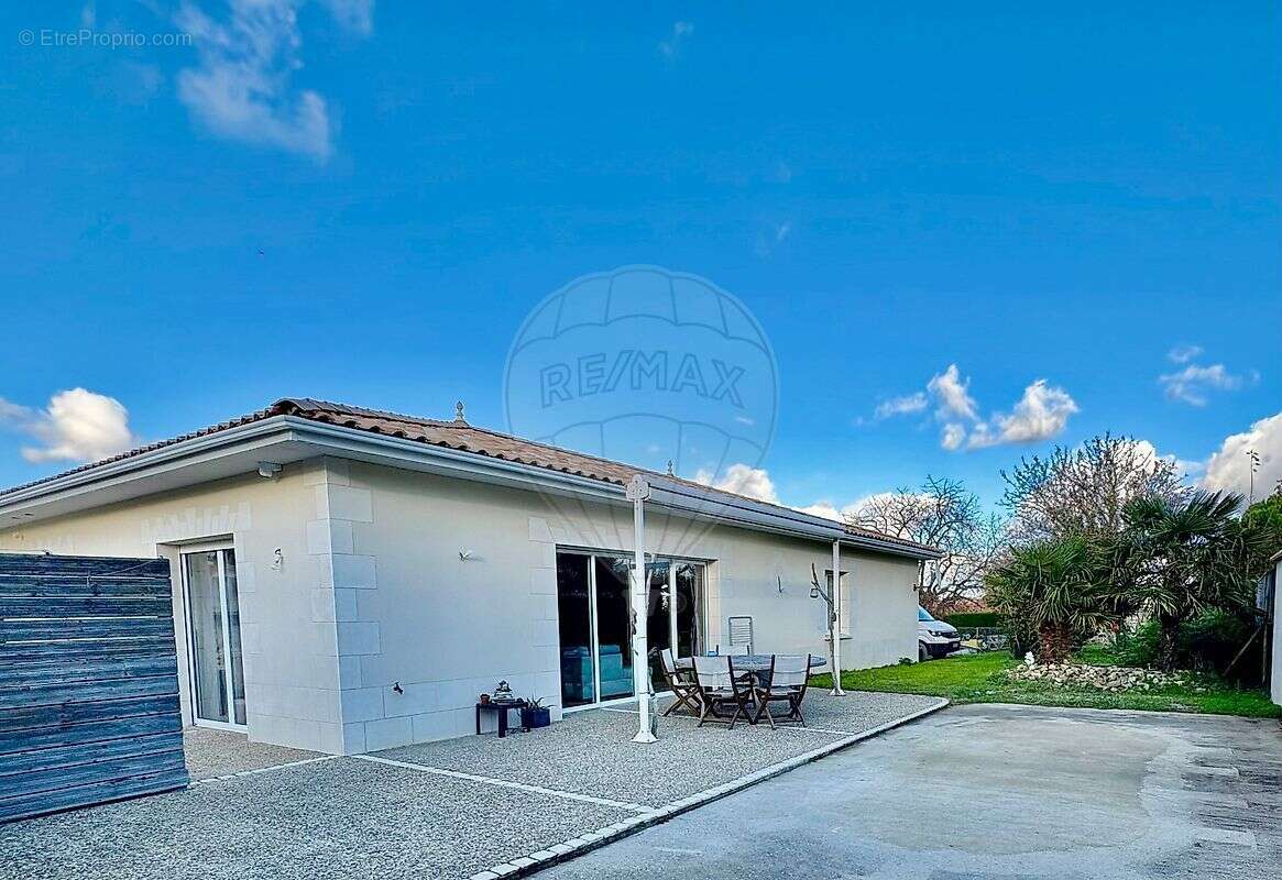 Maison à MESCHERS-SUR-GIRONDE