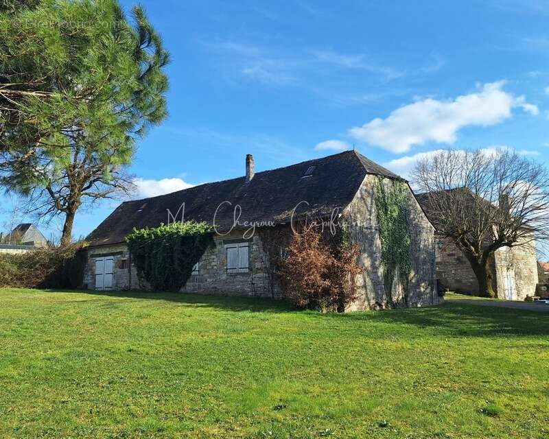 Maison à JUGEALS-NAZARETH