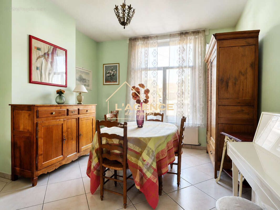 Maison 131 m² à Hazebrouck  - photo 2
