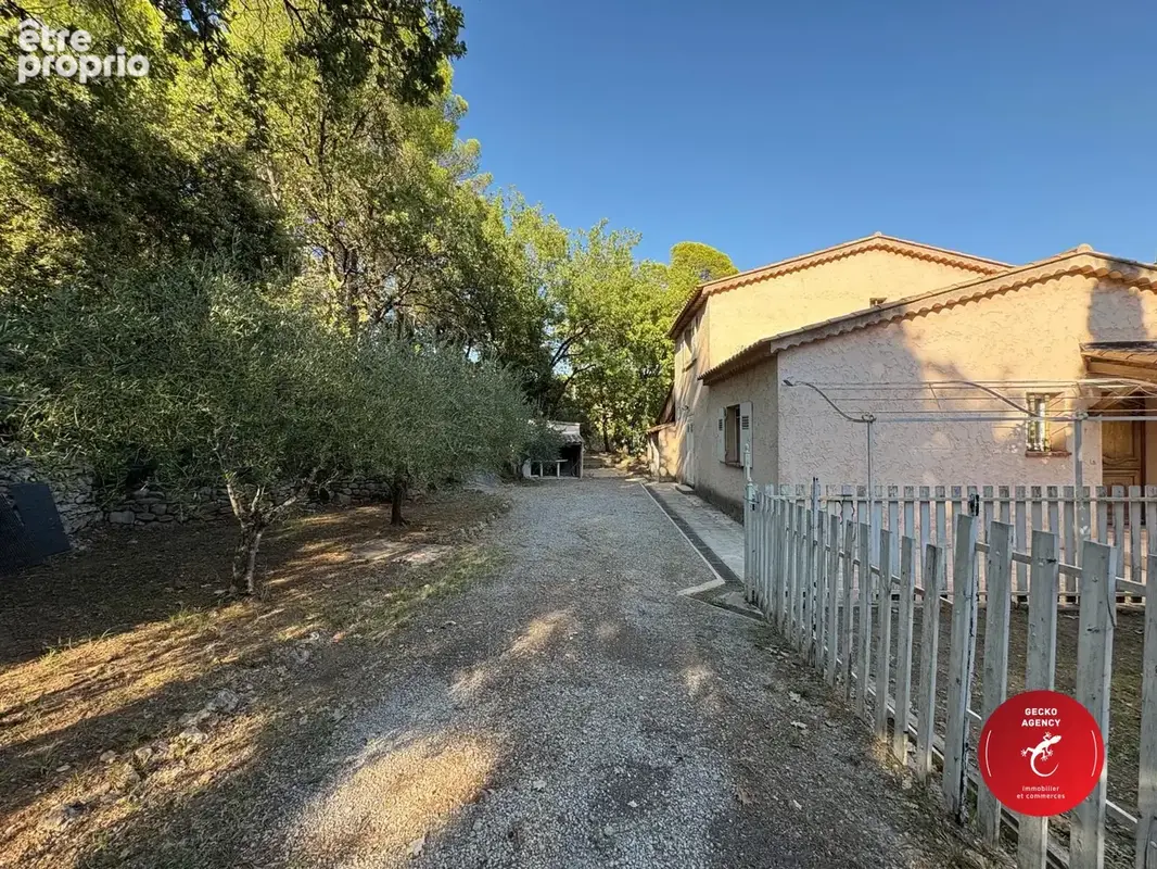 Maison 6 pièces 166 m² à vendre à Figanieres (83830) - photo 3