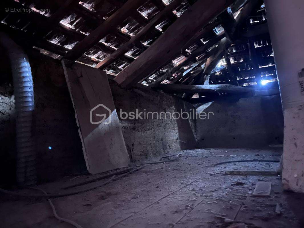 Maison à REVEL-TOURDAN