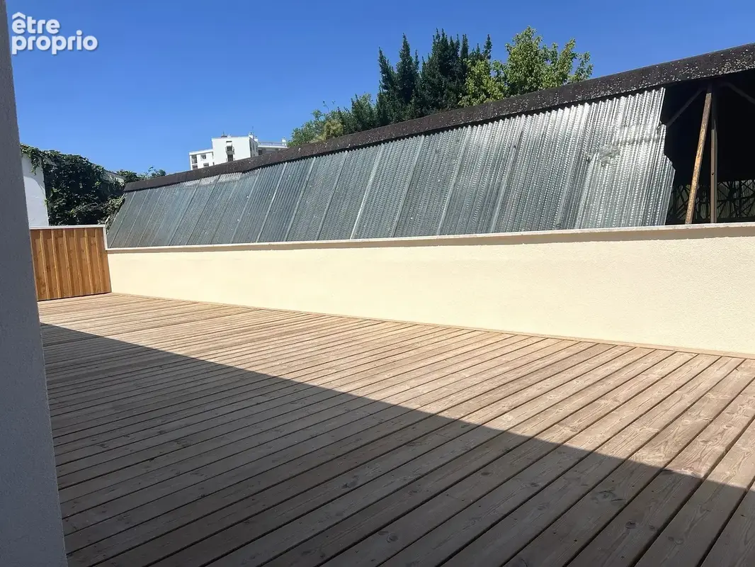 CHARTRONS-BASSENS A FLOT GRAND T5 DE 118.64M2 renovation a neuf avec climatisation ET TERRASSE DE 62M2 - photo 3
