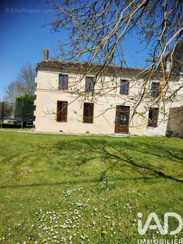 Maison 163 m² à Le Seure  - photo 2