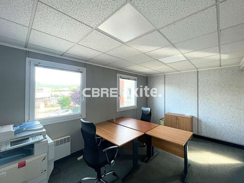 Commerce 91 m² à Meythet  - photo 4