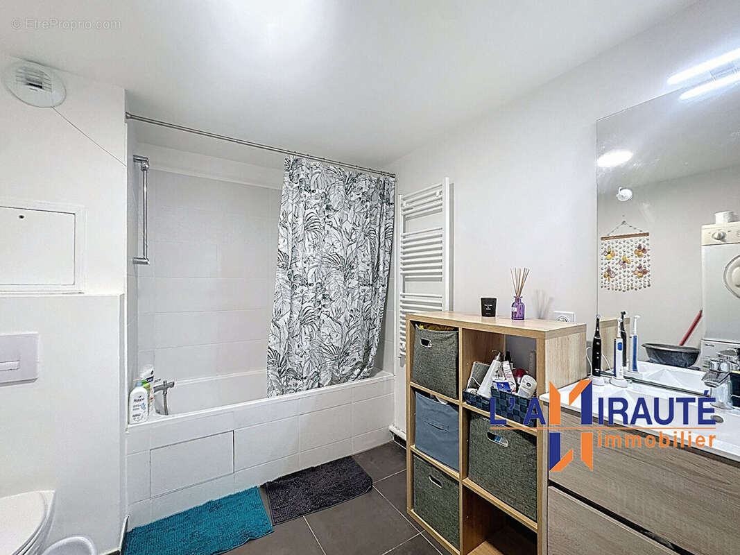 Appartement à HOUILLES