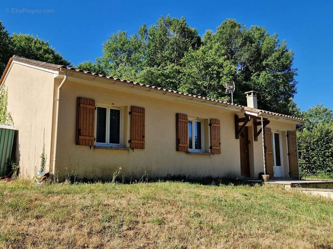 Maison de plain pied, piscine et terrain de 2771m2 - photo 5